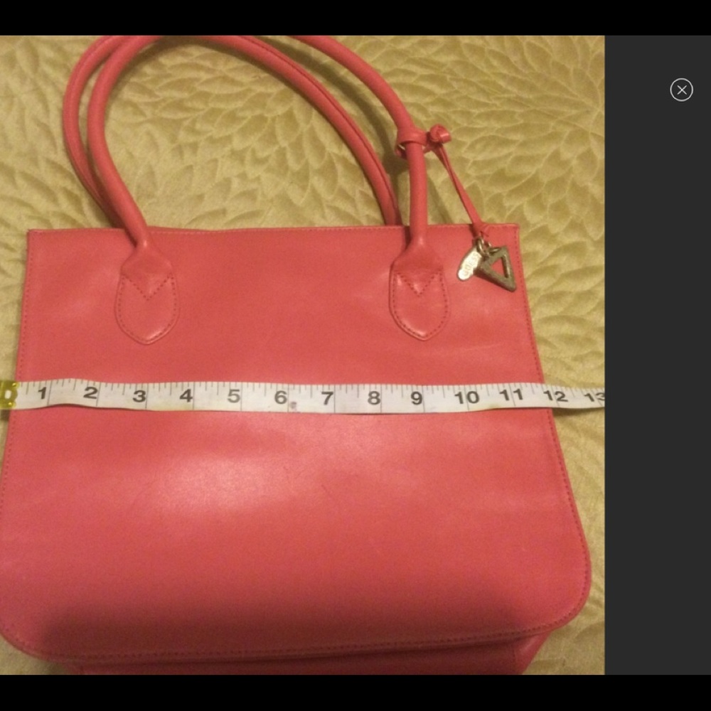 New Guess handbag Hot Pink 💕 - Picture 5 of 8